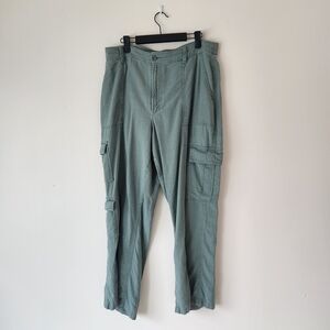 Hollister Women's Olive Cargo Pants